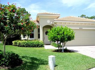 6051 SE Turn Leaf Trl, Hobe Sound, FL 33455