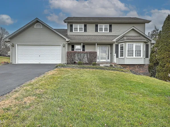 15336 Woodstone Cir, Bristol, VA 24202