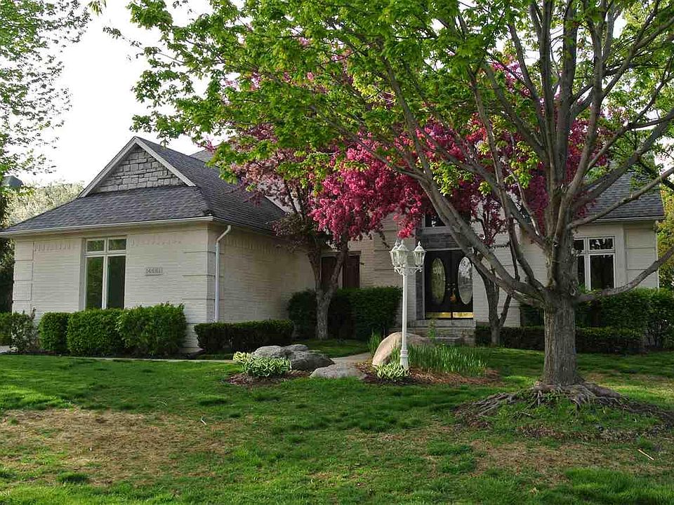1st image of 14661 Sparrow Dr