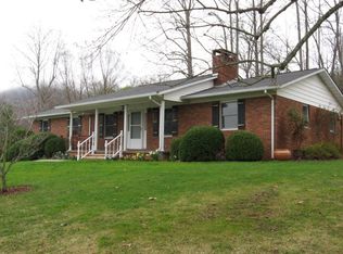 210 Indian Trl, Burnsville, NC 28714