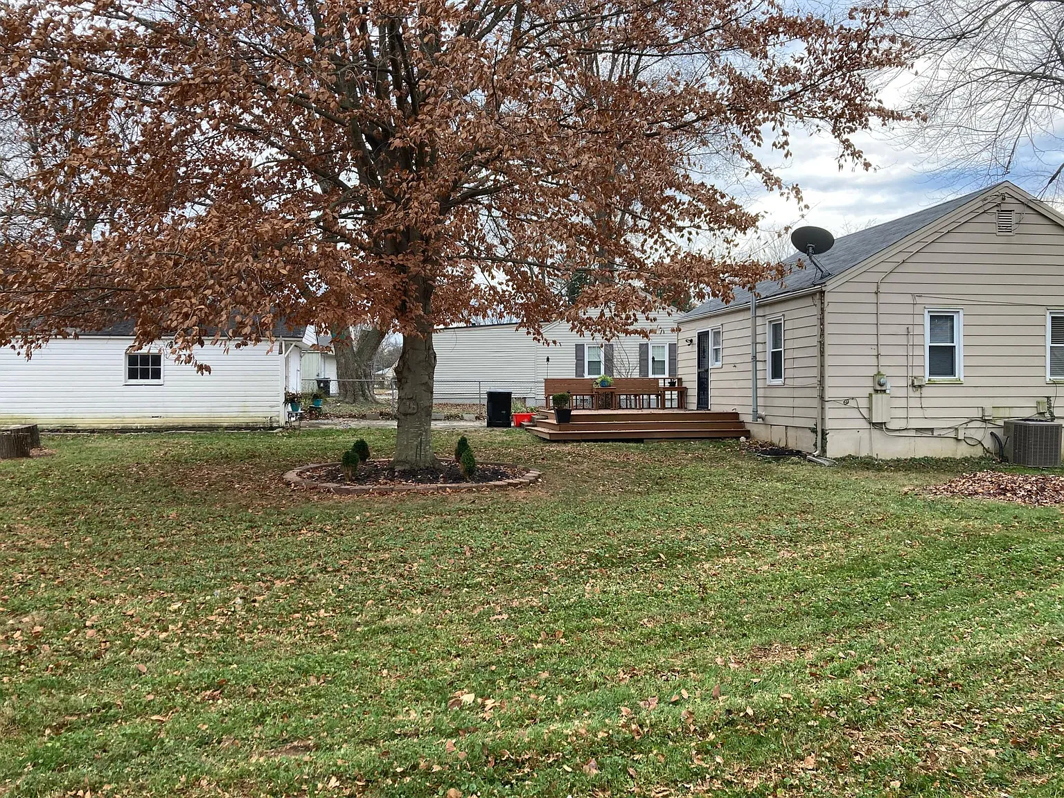 2 bed, 800 sqft, $1,300 — Photo 2