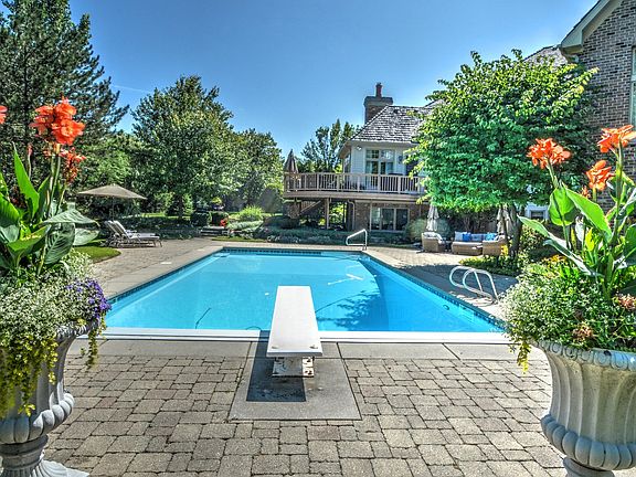 3rd image of 5145 Bridlewood Ln