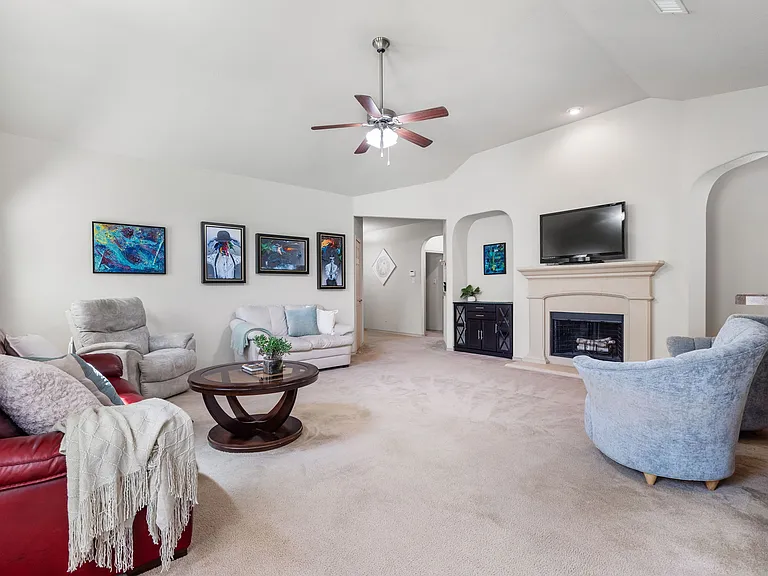 11004 Hawks Landing Rd — Photo 5
