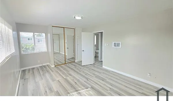 362 E Louise St #5 — Photo 3