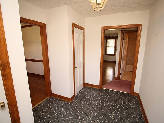3rd image of 4901 Gray Bark Ct