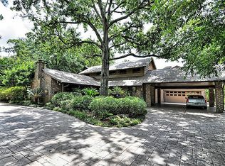 4819 Maple St, Bellaire, TX 77401