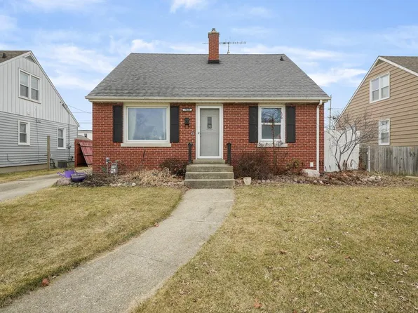 7820 19th AVENUE, Kenosha, WI 53143
