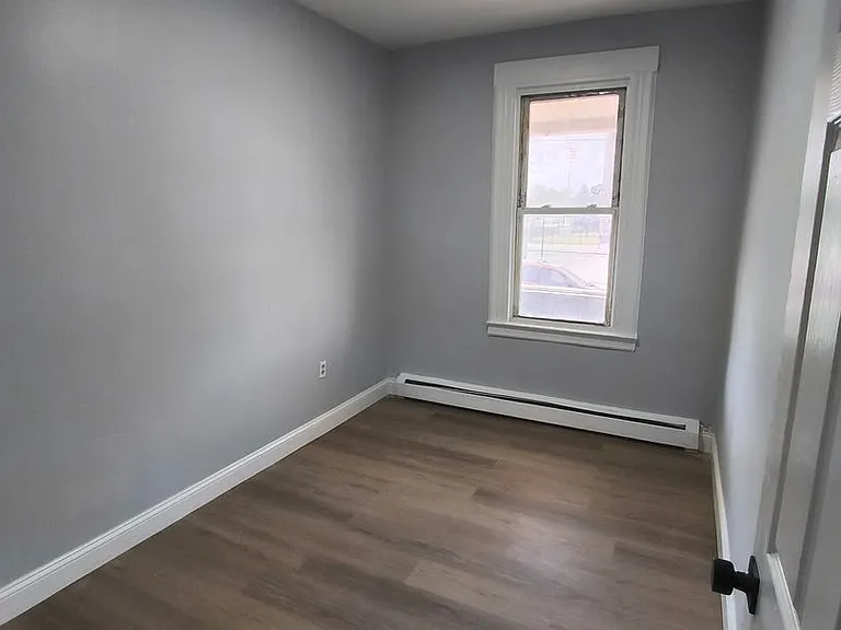 355 Madison St — Photo 5