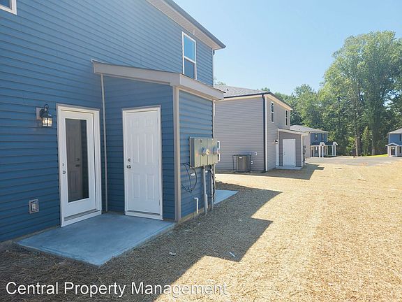 3rd image of 304 Liberty Dr Unit A & B