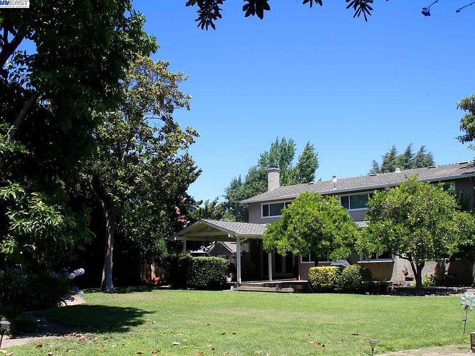 2nd image of 5942 Black Ave