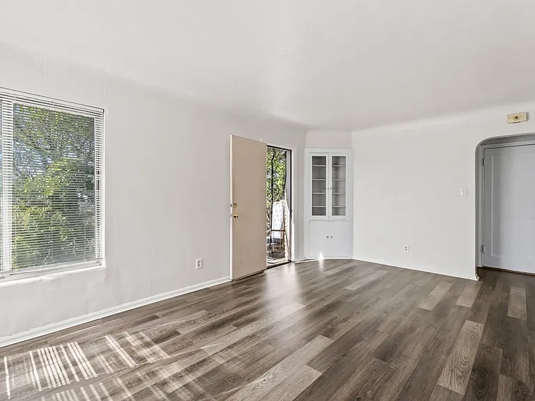 76 W Apricot Ave #3 — Photo 13