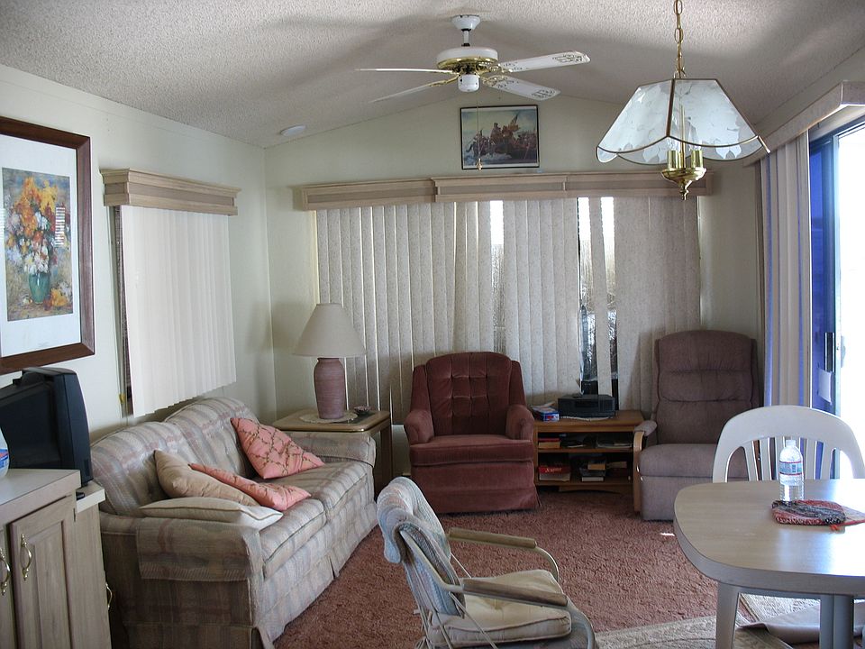 2nd image of 608 W Bonanza Dr