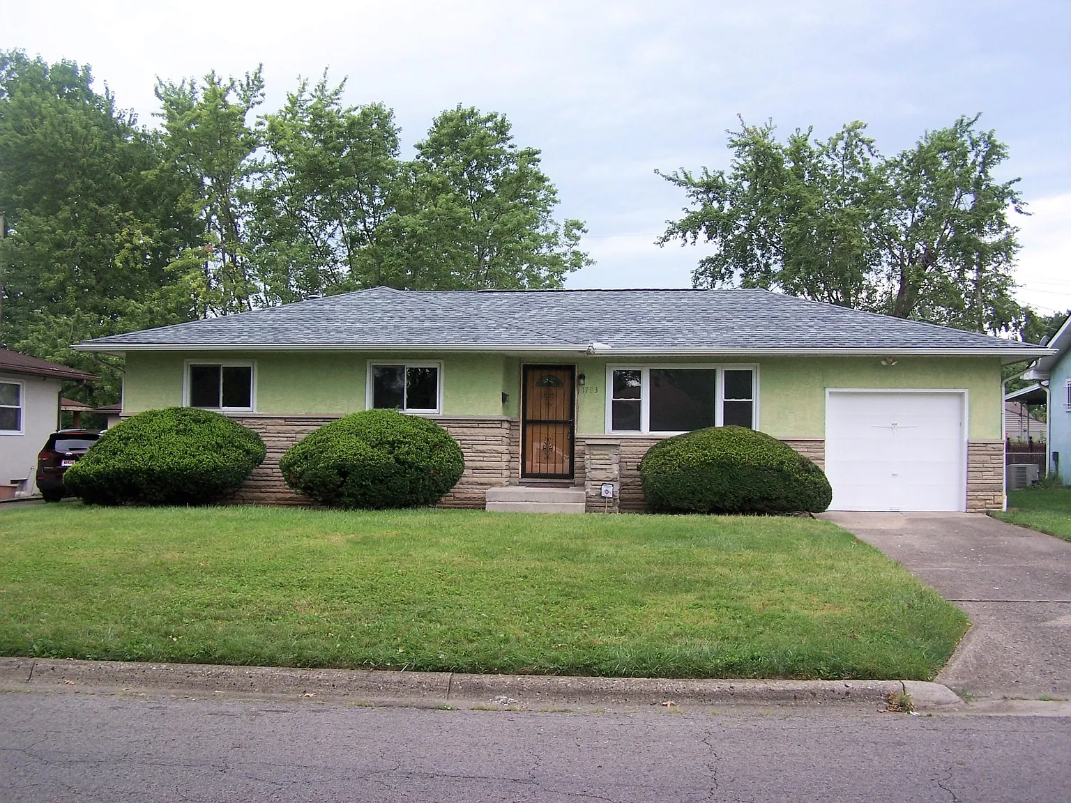 1793 Berkeley Rd photo 1