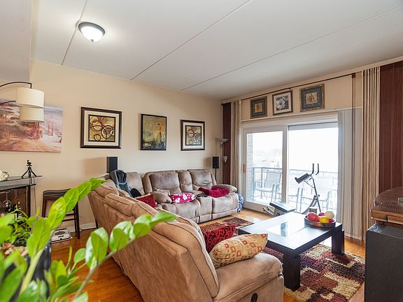 5th image of 5588 N Lincoln Ave APT 402