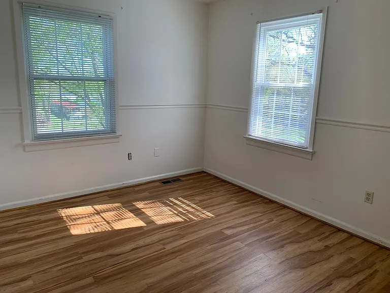 114 Southampton Ct #1 — Photo 5