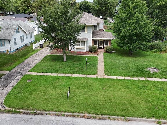 2nd image of 1032 H St