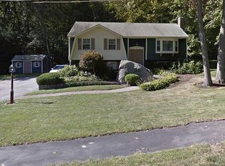 2 Everett St, Wakefield, MA 01880