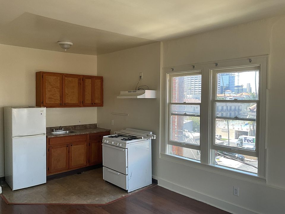 1st image of 125 S New Hampshire Ave #220