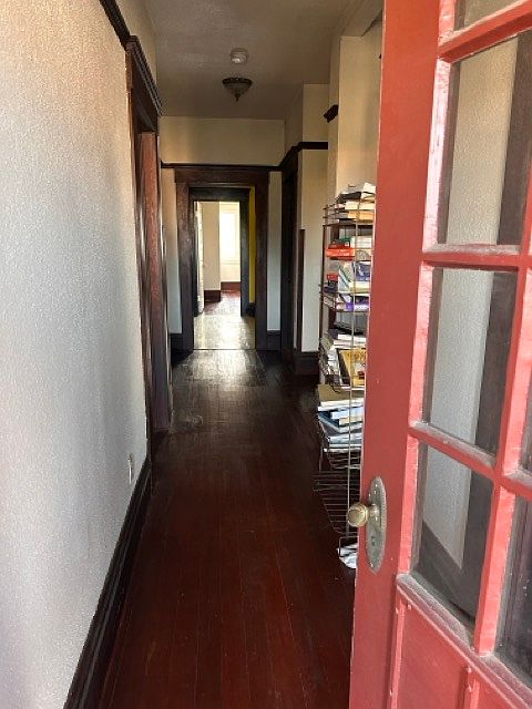 1st image of 847 Linden Ave #1