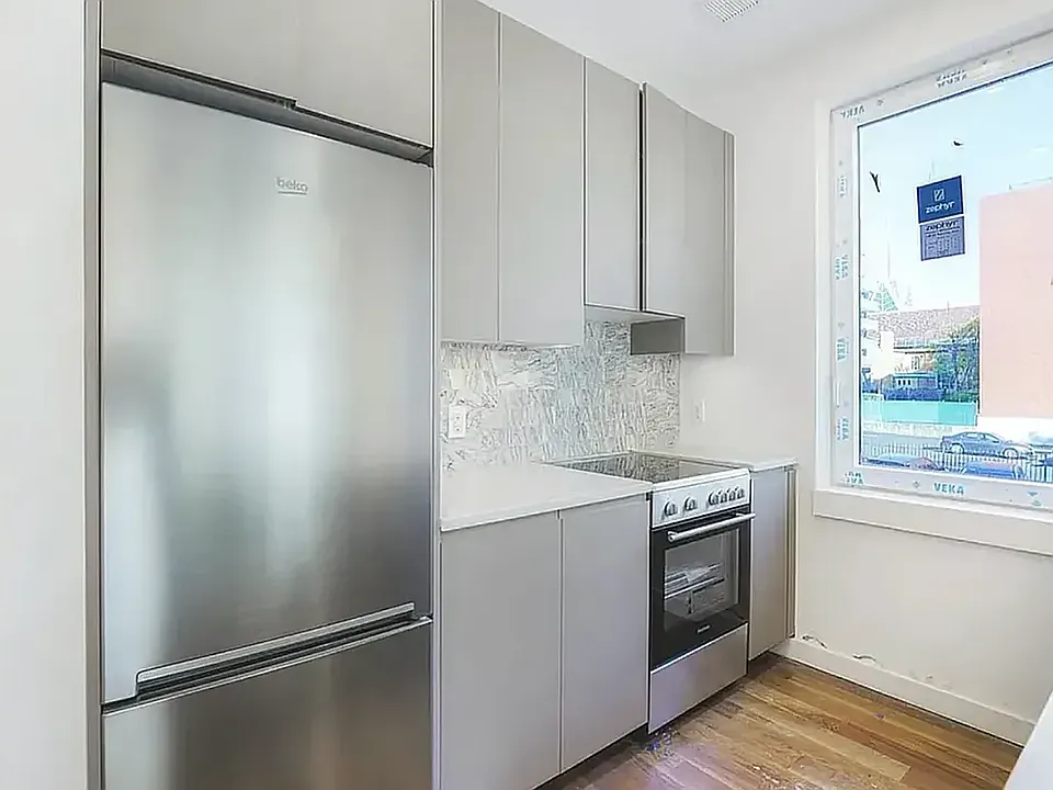 138-25 Barclay Ave #100