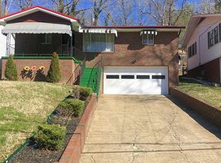 2826 Saltwell Rd, Huntington, WV 25705