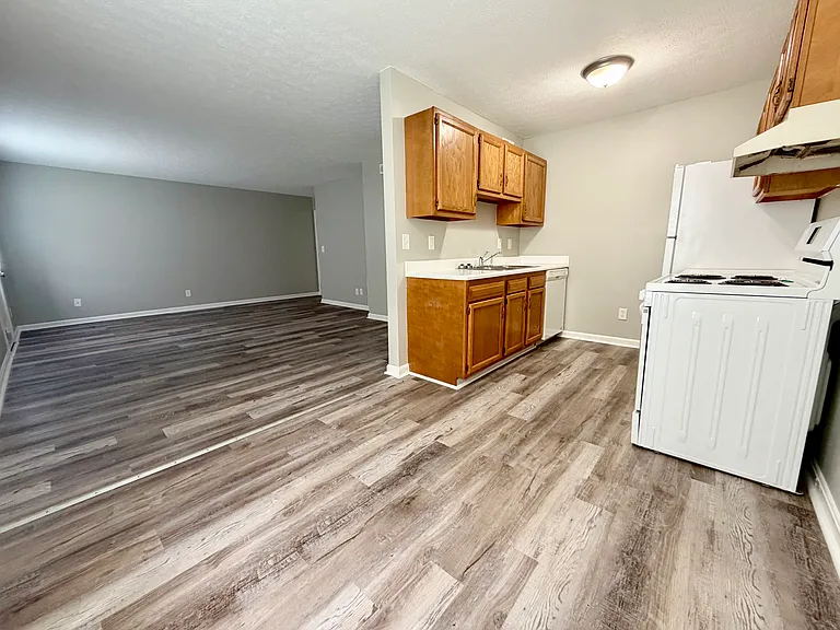 Scenic Valley Apartment Homes — Photo 4