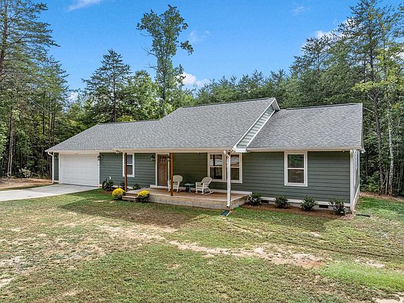 2nd image of 360 Greenwood Rd