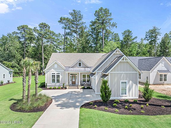3rd image of 543 Firethorn Lane