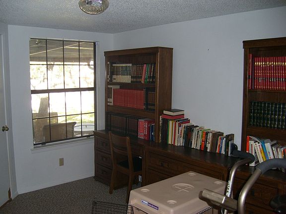 5th image of 202 Shelmar Dr