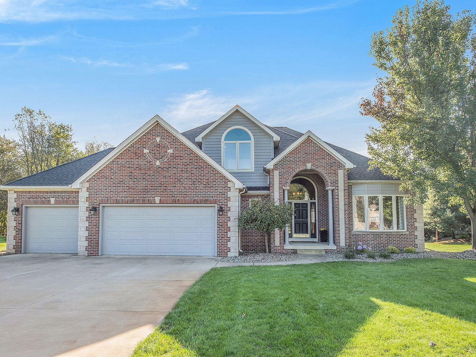 239 Minges Hills Dr, Battle Creek, MI 49015 Zillow