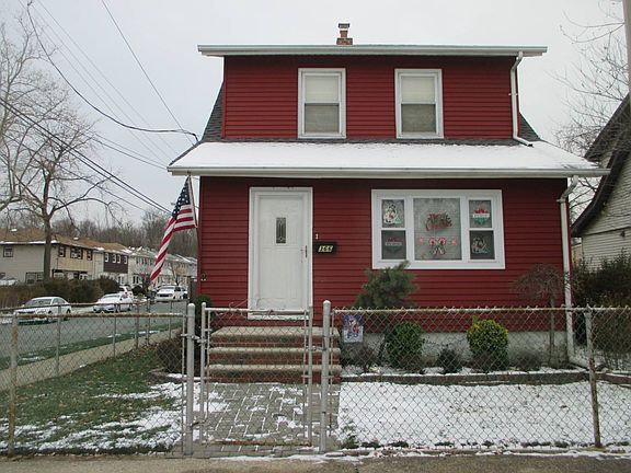 2nd image of 366 Greeley Ave