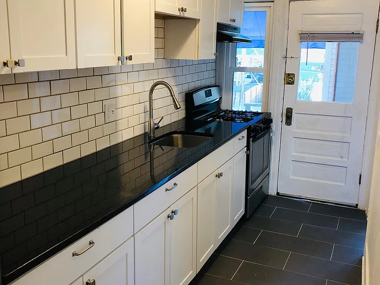 2820 Harrison St #3N — Photo 5