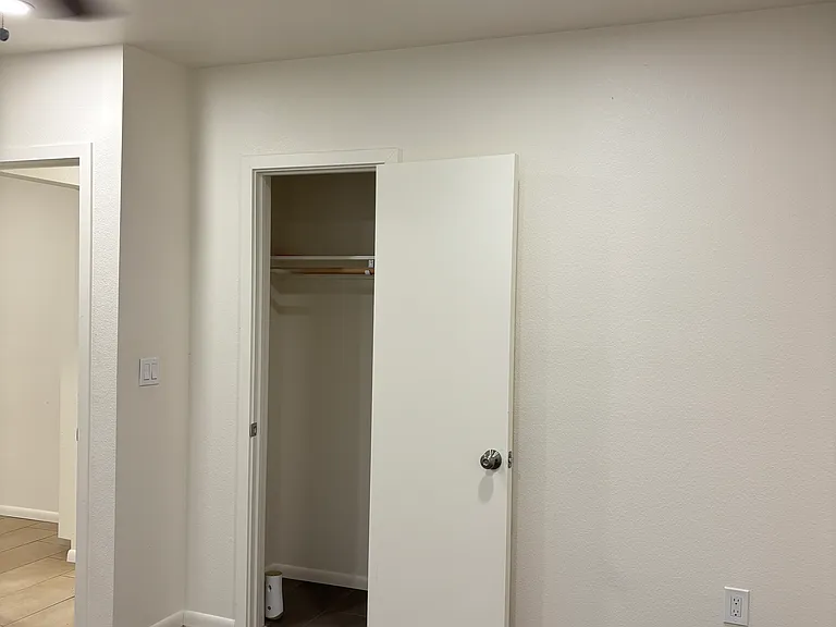 218 E 10th St #218 — Photo 9