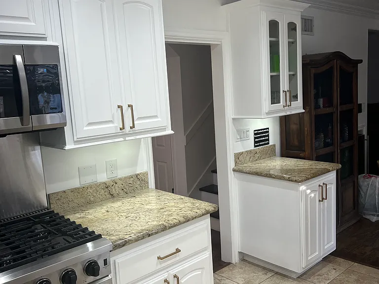 10420 Louise Ave — Photo 7