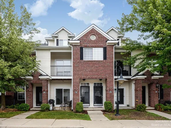 229 Scio Village Ct Unit 219, Ann Arbor, MI 48103