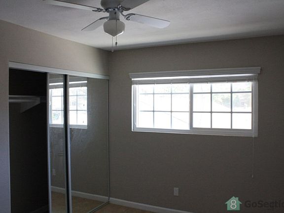 4th image of 5061 Auburn Dr APT 4