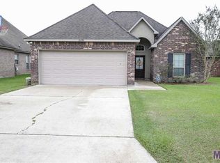 10094 Chanel Dr, Denham Springs, LA 70706