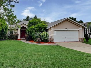 722 Meadow Park Dr, Minneola, FL 34715