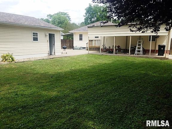 2nd image of 808 N D St