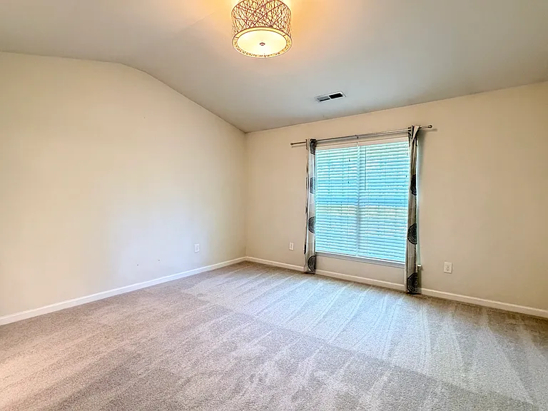 117 Inisfree Pl — Photo 9