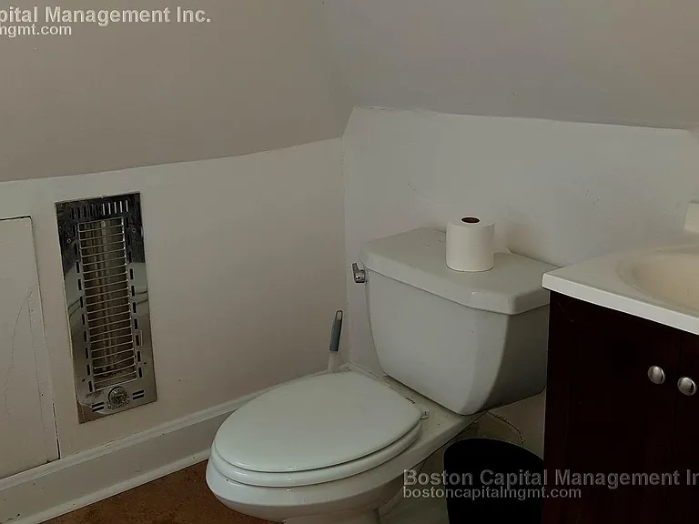 78 Linden St — Photo 16