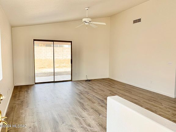 4th image of 2641 W Cezanne Cir