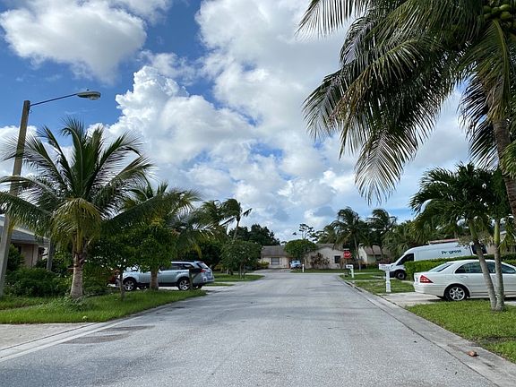 5th image of 5064 Cornell Walk