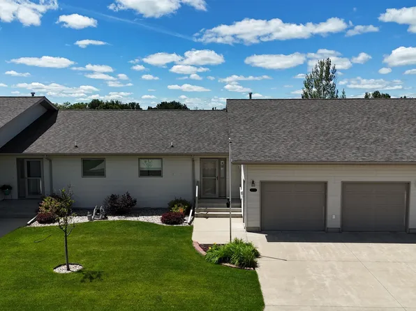 625 34th Ave SW Unit C, Minot, ND 58701