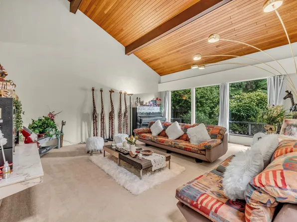 4200 Coventry Dr, Richmond, BC V7C 4R2