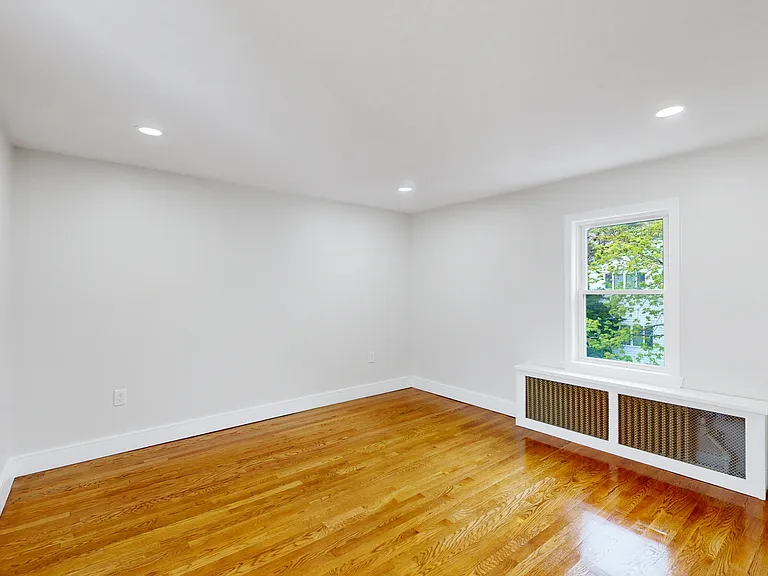 22 Baldwin St — Photo 13