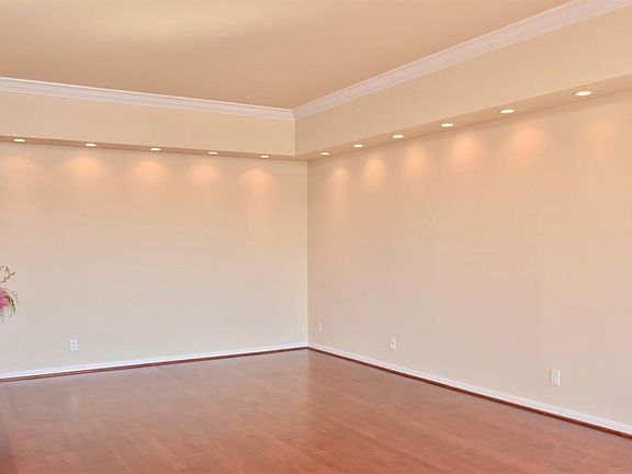 2nd image of 2001 Holcombe Blvd Unit 605