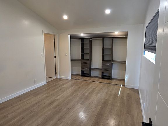 4th image of 1403 N Rose St