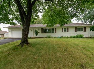 6894 Carleda Ave, Inver Grove Heights, MN 55076