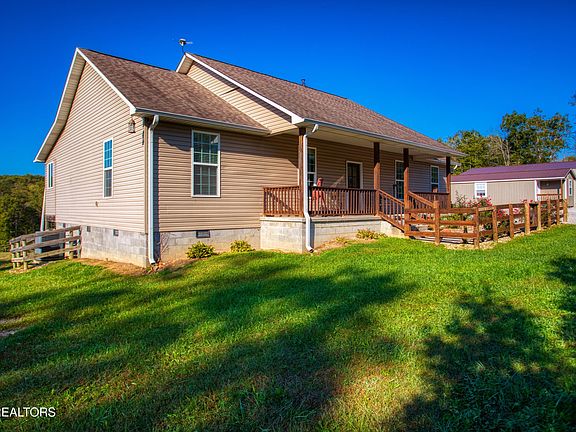 2nd image of 642 Buck Ridge Rd